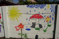 Jarní malování na plot :)